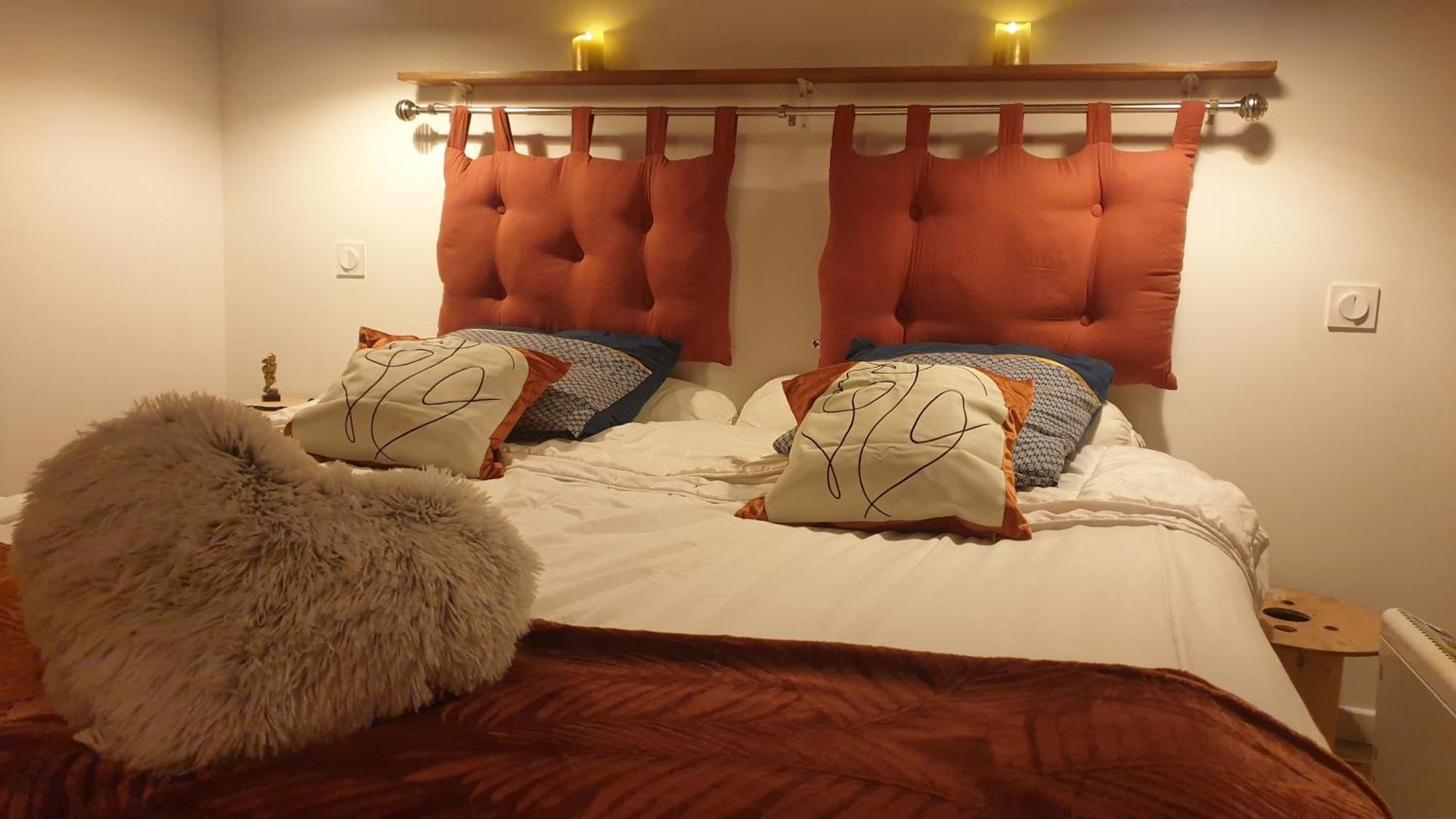 Love Room- Spa- Escale Amoureuse Puygaillard-de-Quercy ภายนอก รูปภาพ