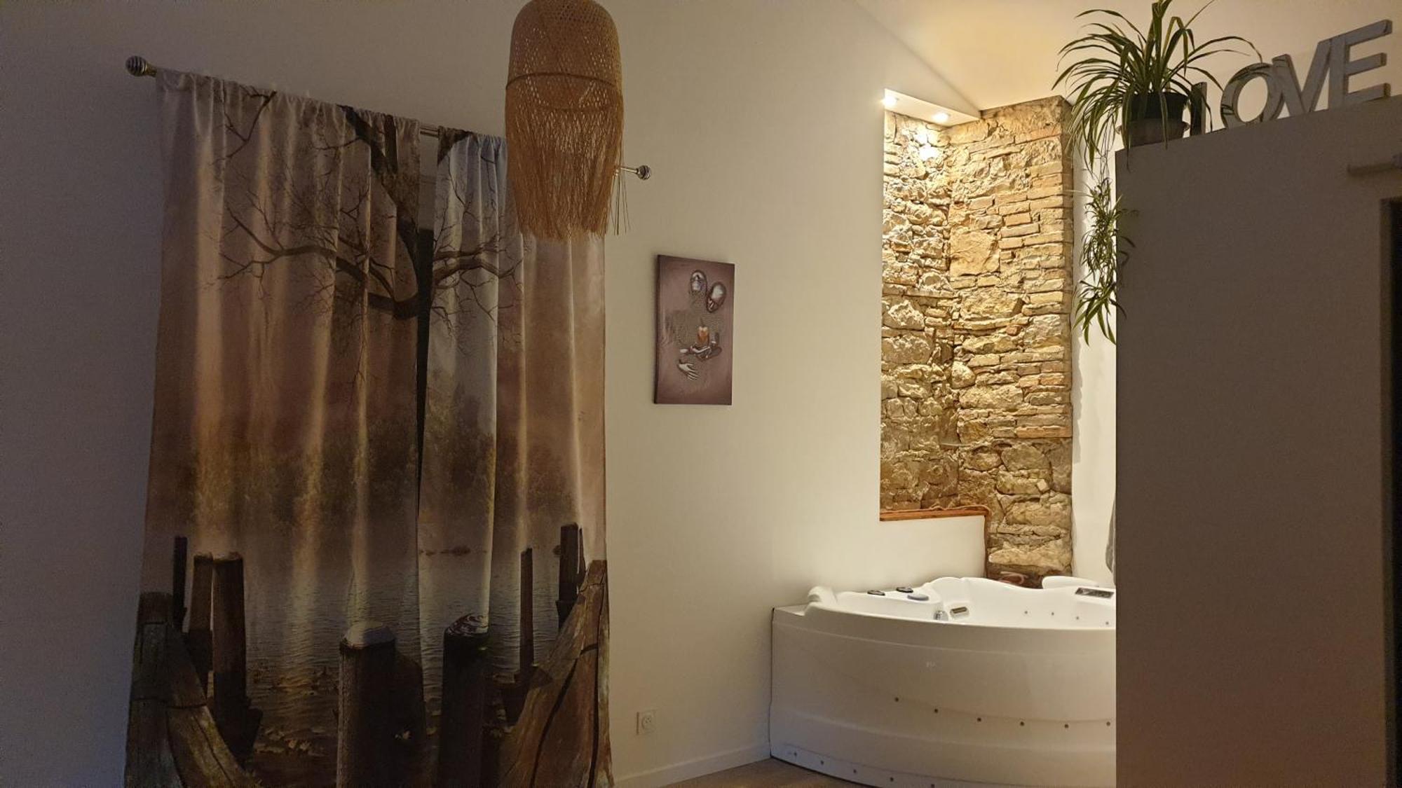 Love Room- Spa- Escale Amoureuse Puygaillard-de-Quercy ภายนอก รูปภาพ