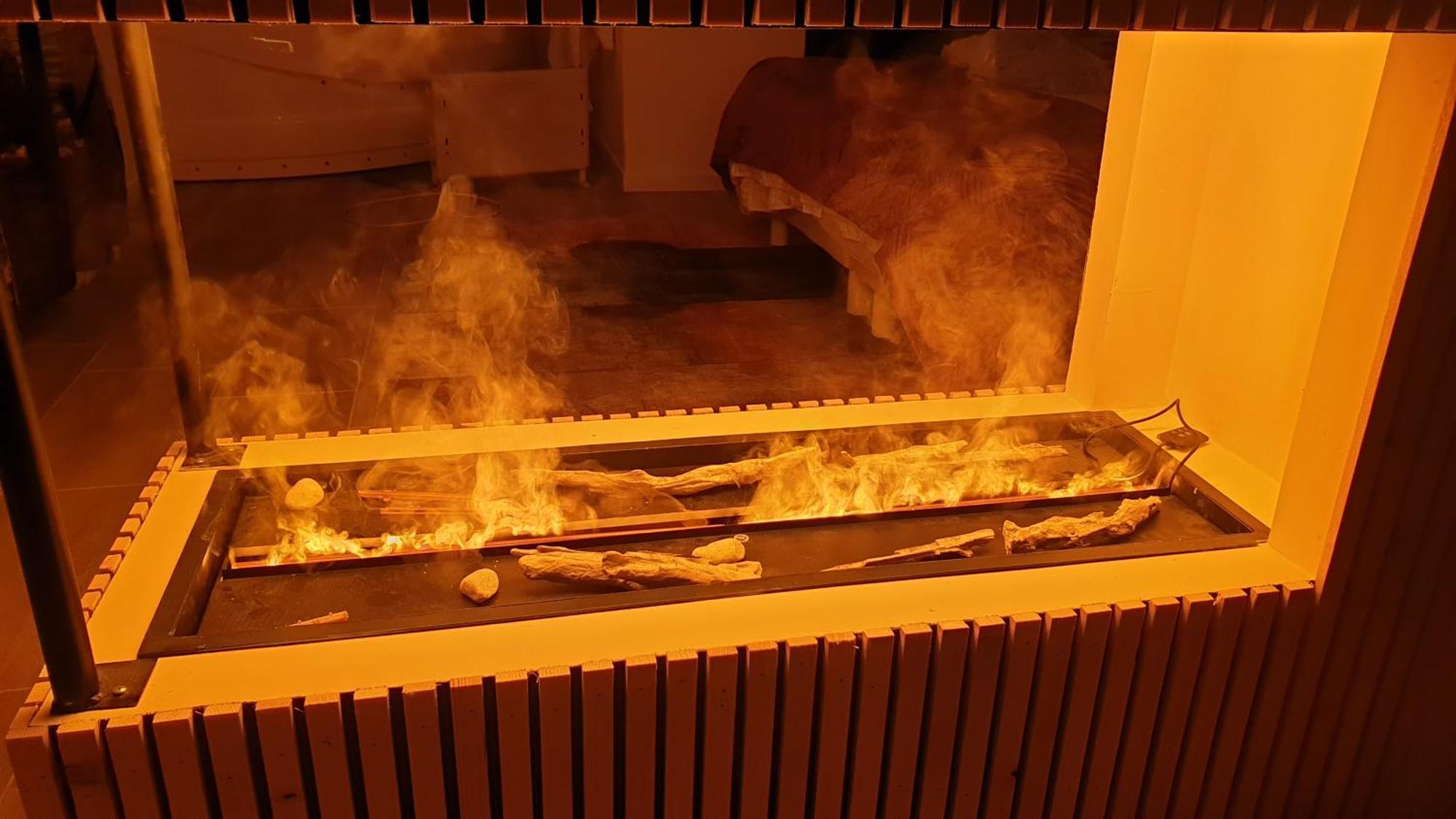 Love Room- Spa- Escale Amoureuse Puygaillard-de-Quercy ภายนอก รูปภาพ